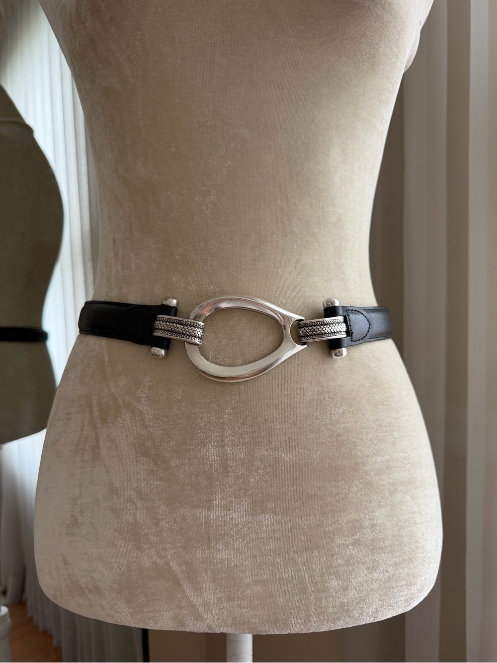 Vintage Black Leather Adjustable Waist Belt with Silver Oval Buckle